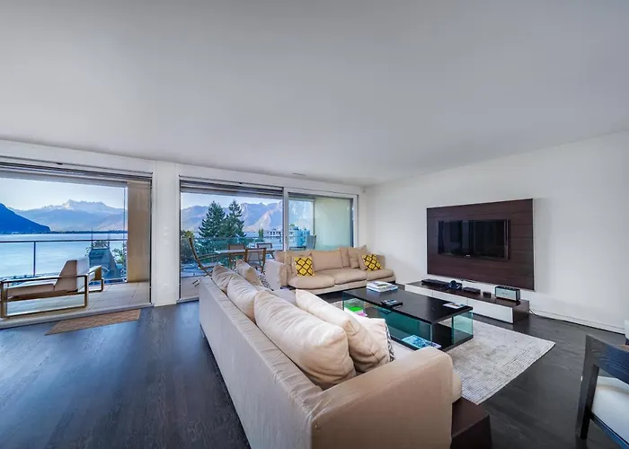 Luxury View & Center Of By Guestlee Apartament