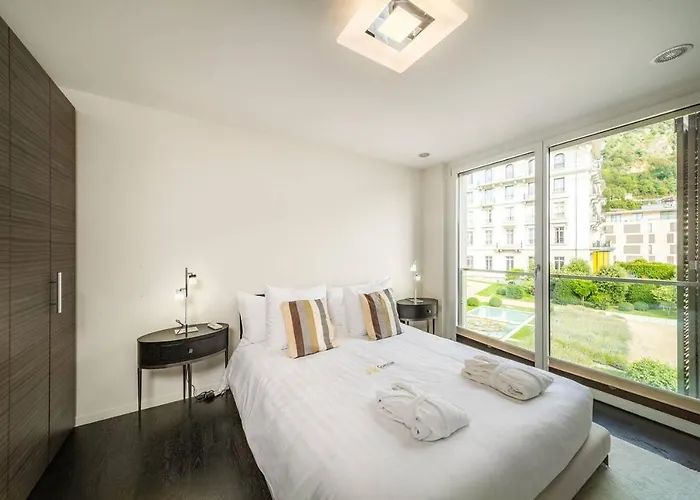 Luxury View & Center Of By Guestlee *