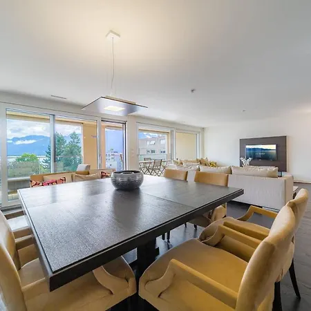 Luxury View & Center Of By Guestlee Lejlighed Montreux